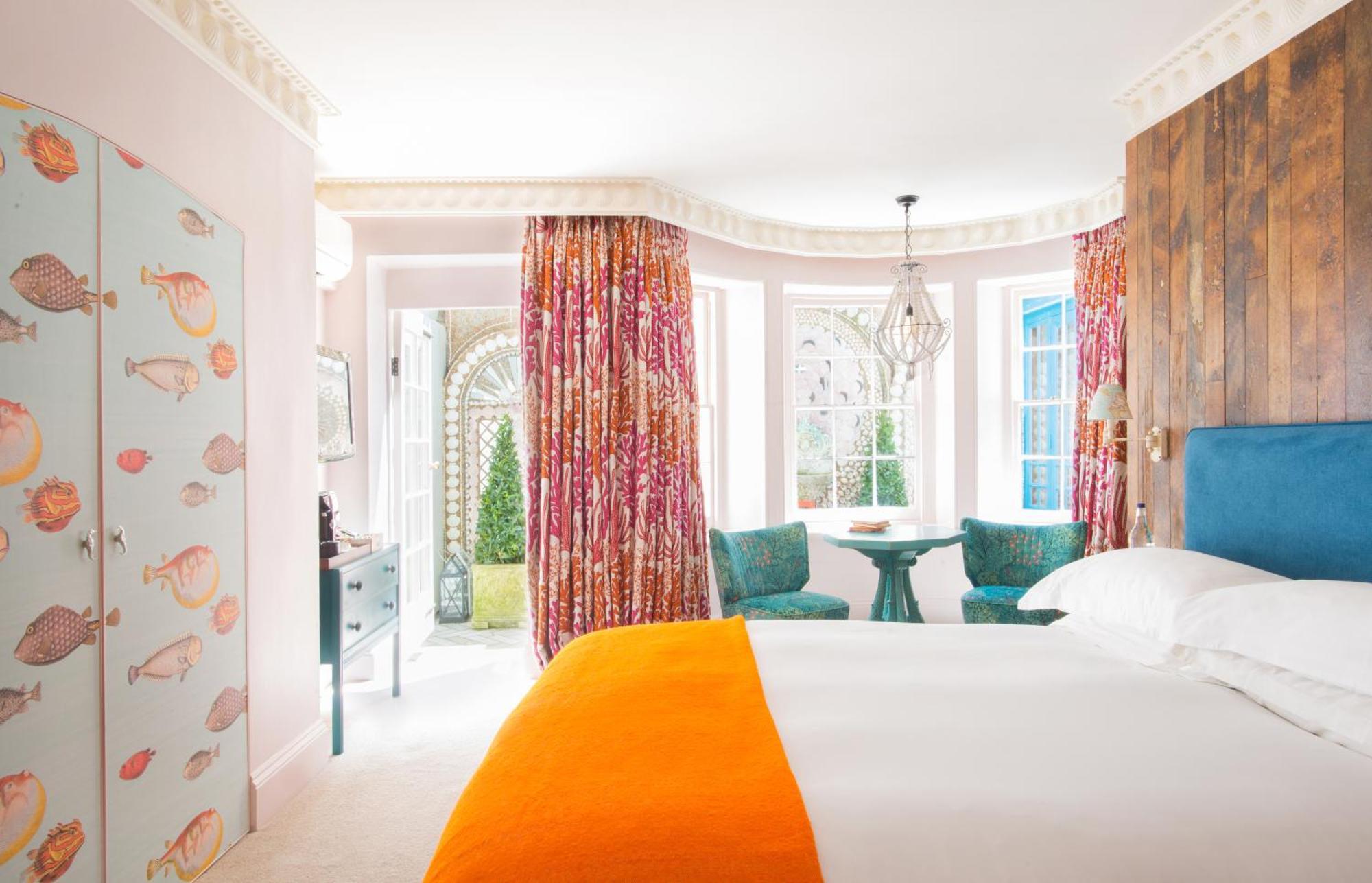 Outstanding Room,1215425116:JPEG